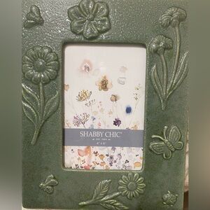 Rachel Ashwell Shabby Chic Green Floral Picture Frame. 4x6